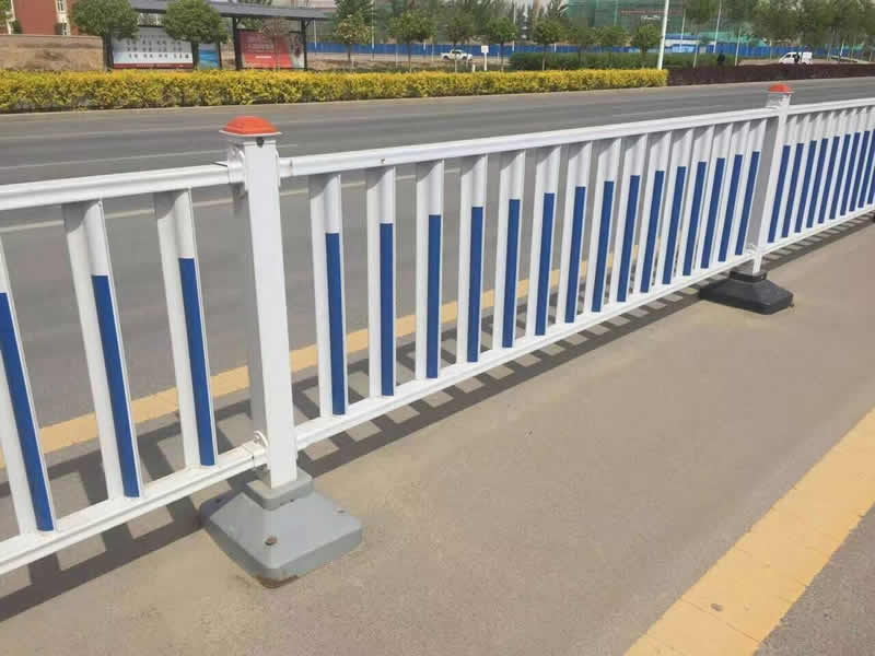 盐山防眩目道路护栏